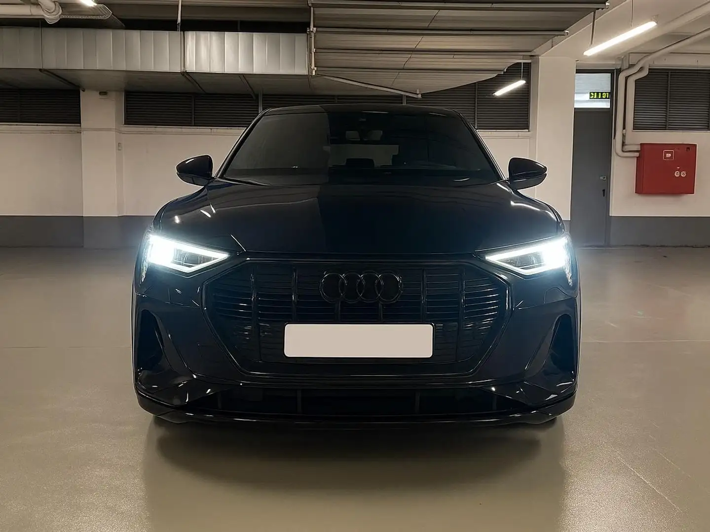 Audi e-tron E-Tron Sportback Sportback 50 quattro S line Schwarz - 2