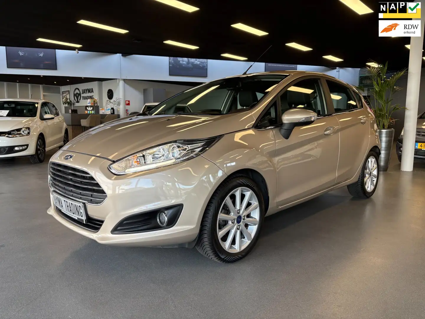 Ford Fiesta 1.0 EcoBoost Titanium Brun - 1