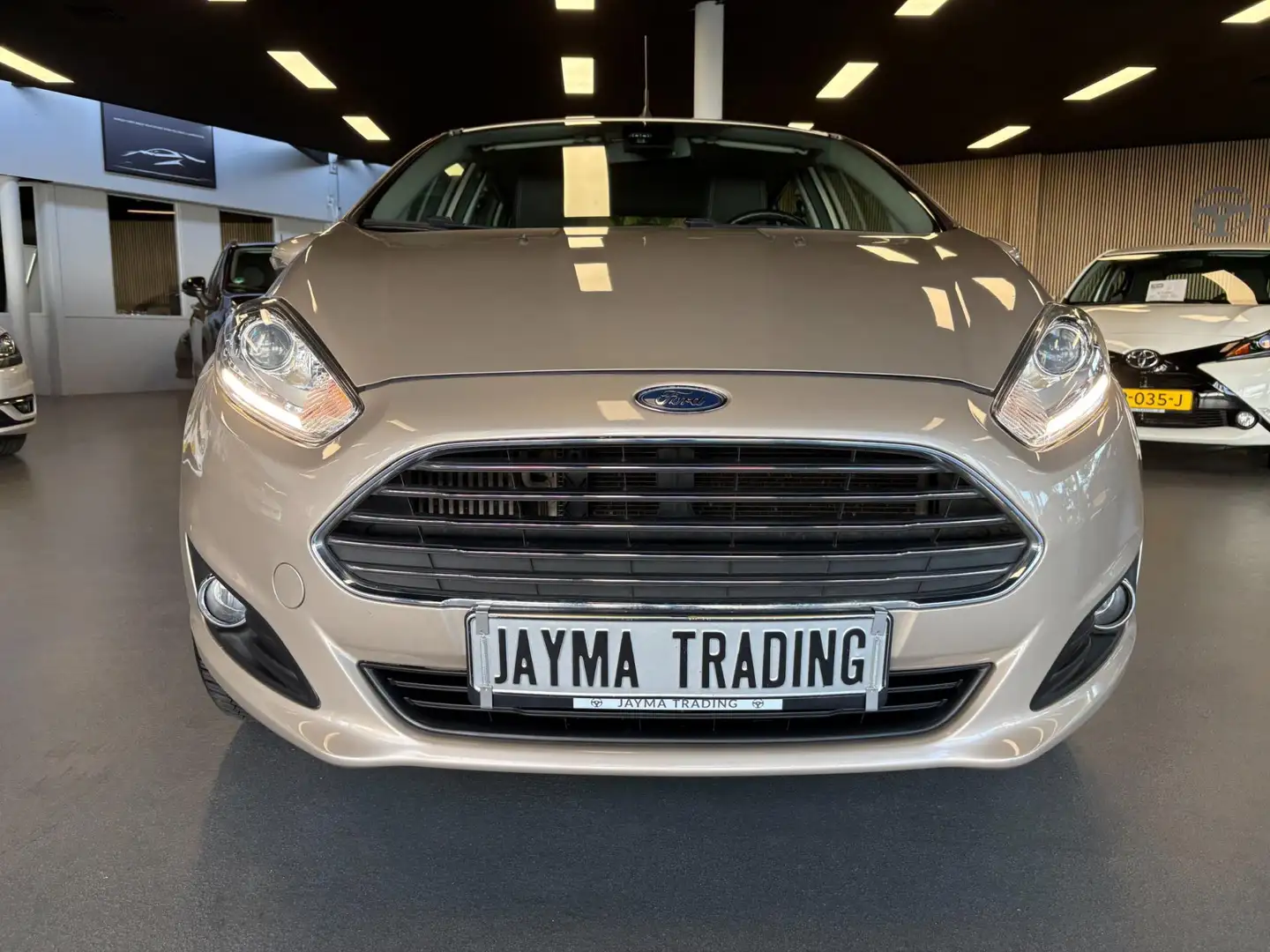Ford Fiesta 1.0 EcoBoost Titanium Brun - 2