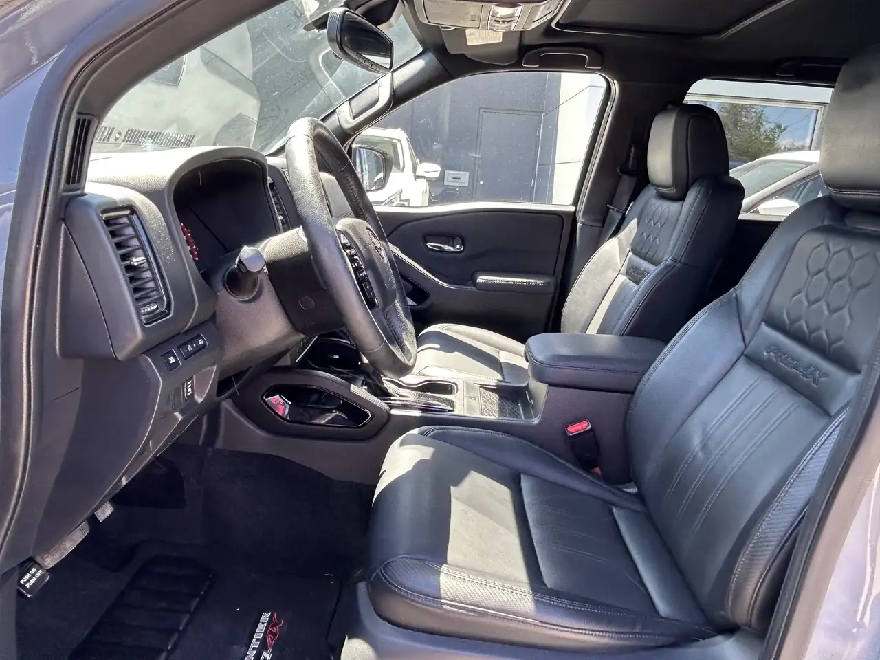 Nissan Frontier снимка Nissan Frontier