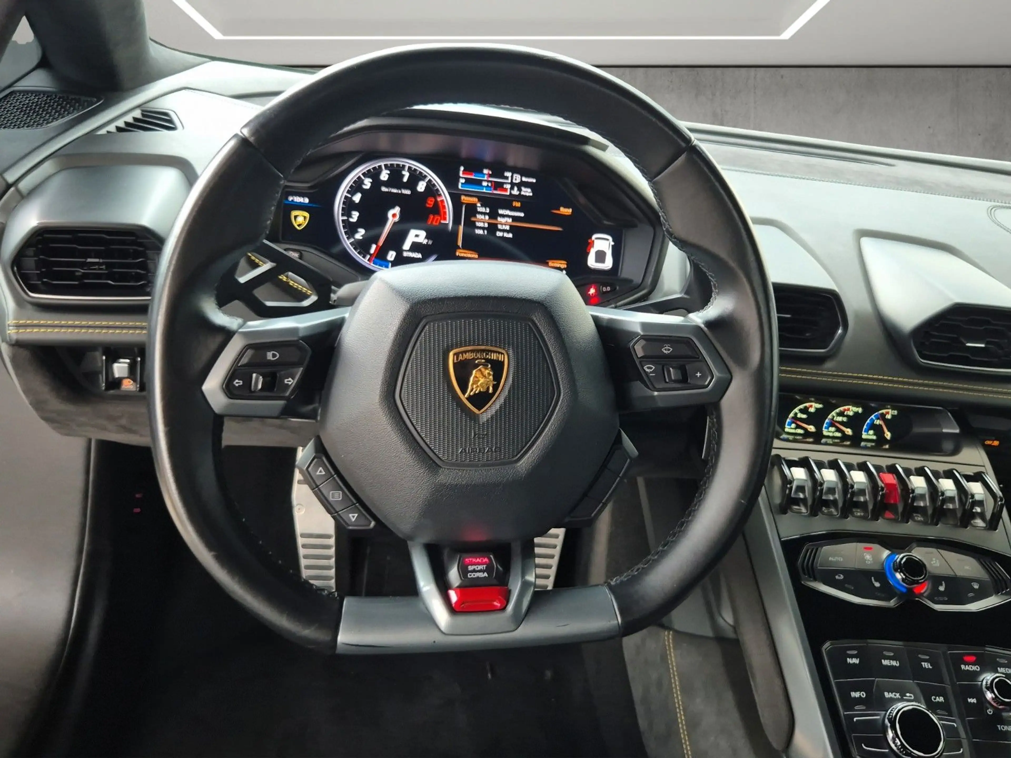Lamborghini Huracán Spyder Navi LED PDC SHZ — photo 10
