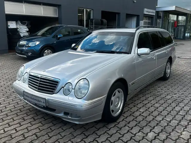 Mercedes-Benz E 240 T  /Autom. /Klima/ AHK / Leder / Xenon