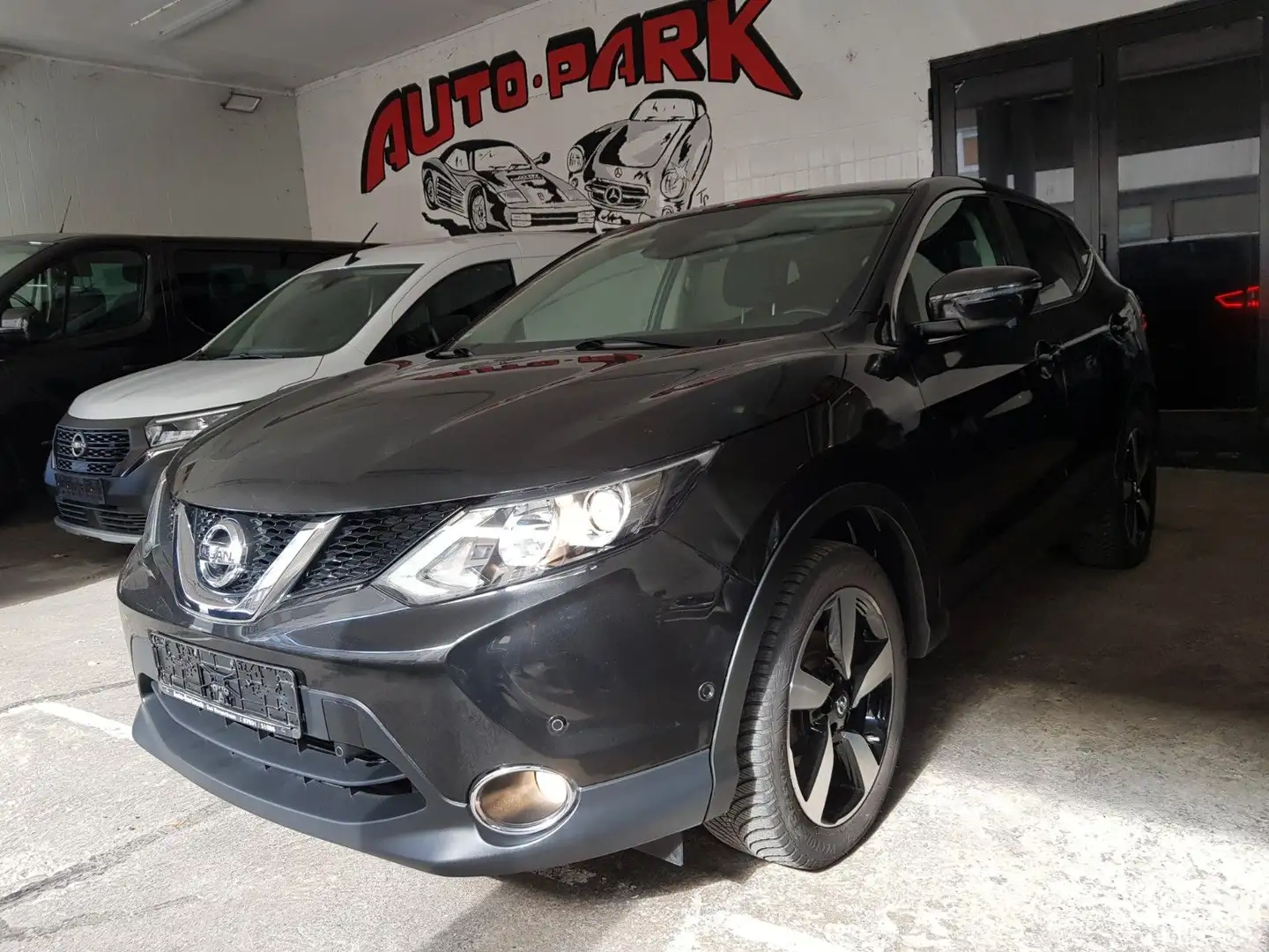 Nissan Qashqai 360°/Automatik/Klima/Navi Noir - 1