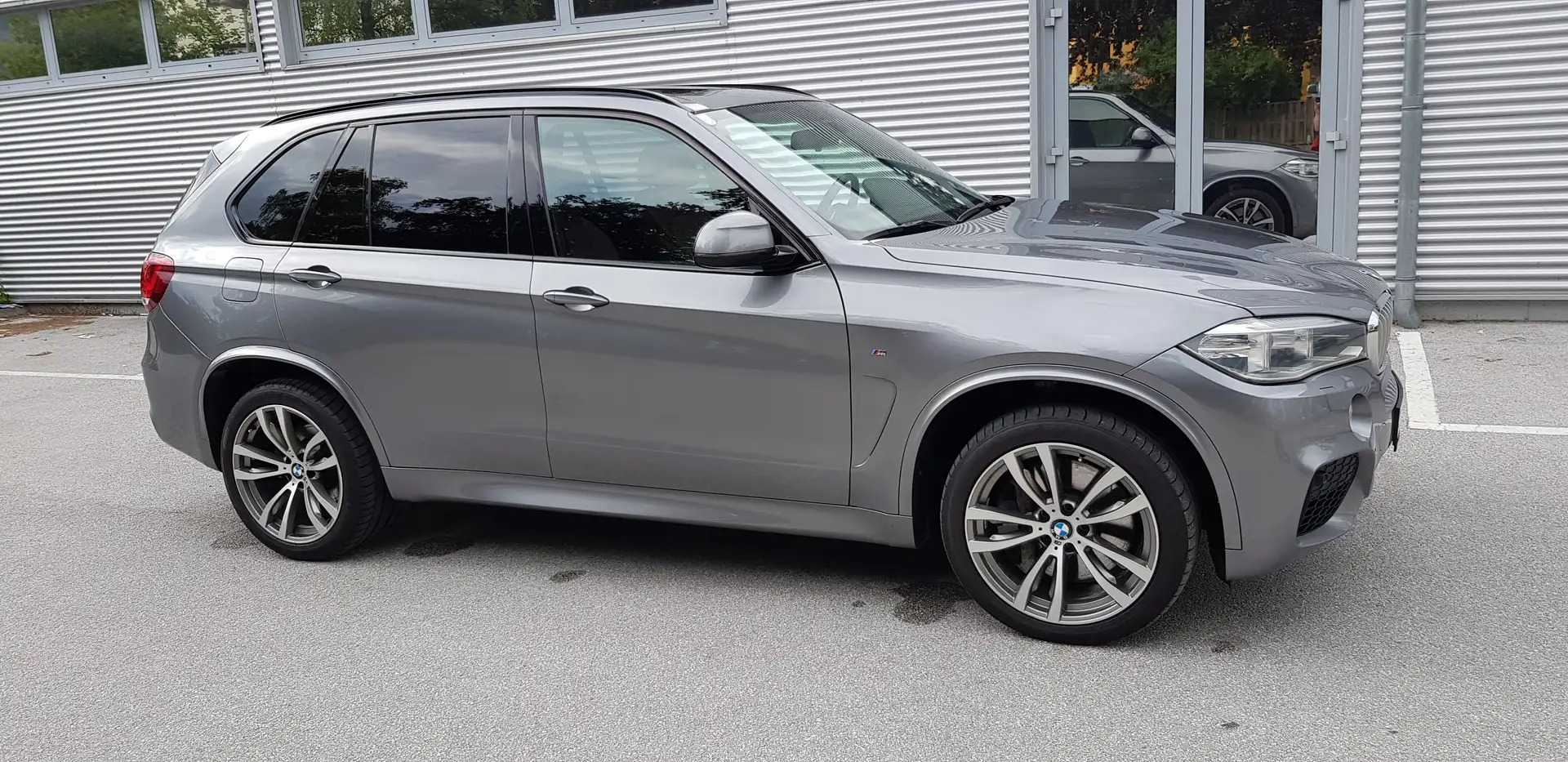 BMW X5 X5 xDrive50i Österreich-Paket Silber - 2