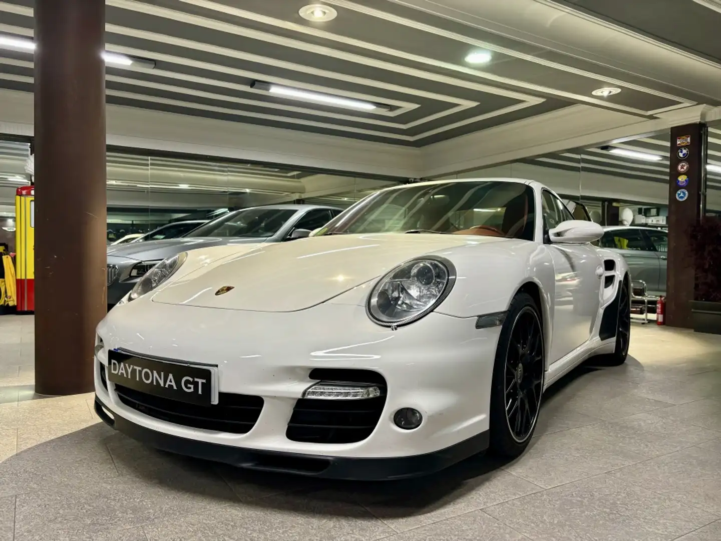 Porsche 911 Turbo Tiptronic Weiß - 1