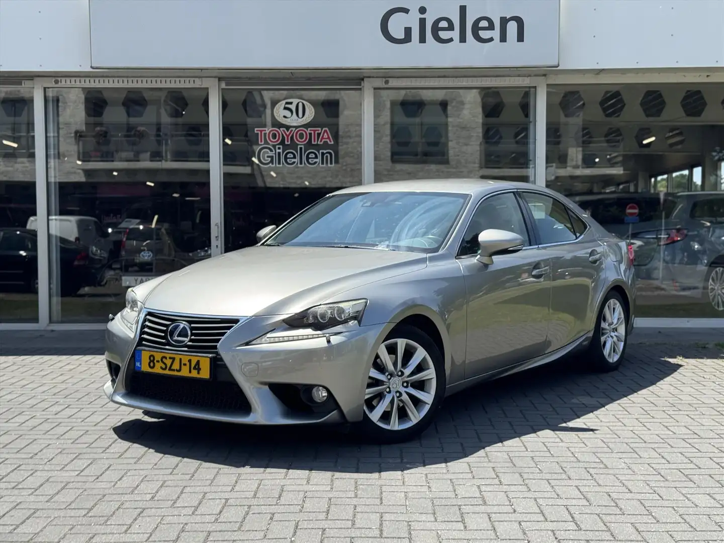 Lexus IS 300 300h First Edition | Navigatie, Parkeersensoren, 1 Grigio - 1