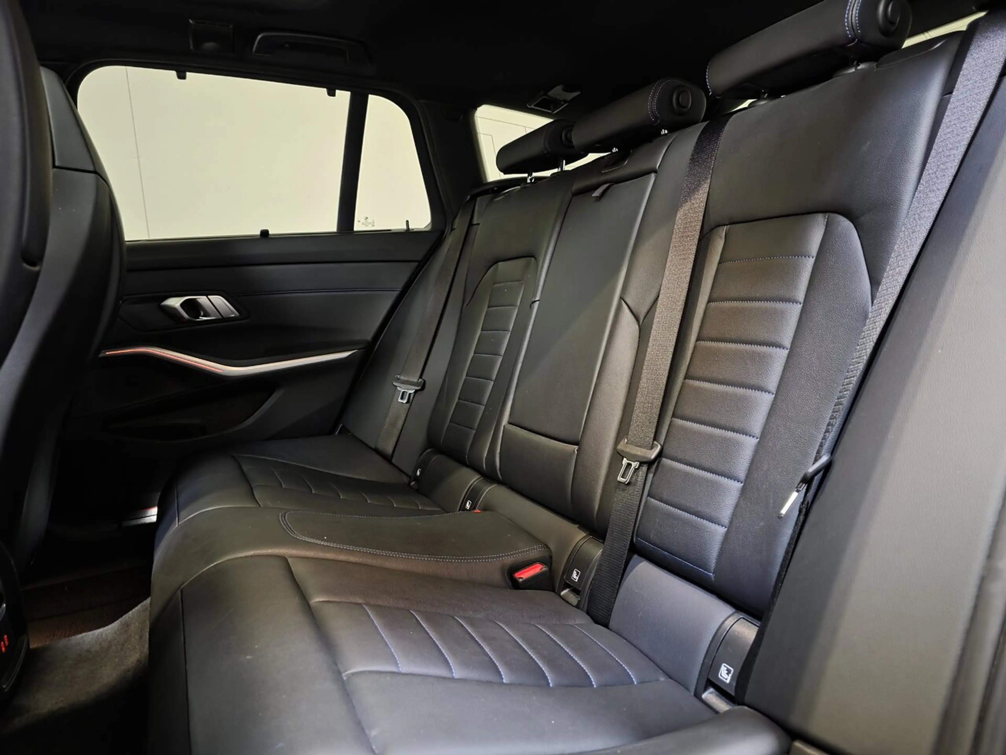 BMW 330 e xDrive Autom.  - M Pack - GPS - Pano - Topstaat! — photo 10