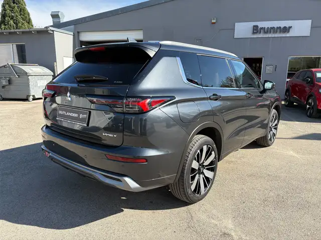 Mitsubishi Outlander 2,4 PHEV S-AWC Diamond Aut. Luxury Ansicht 3