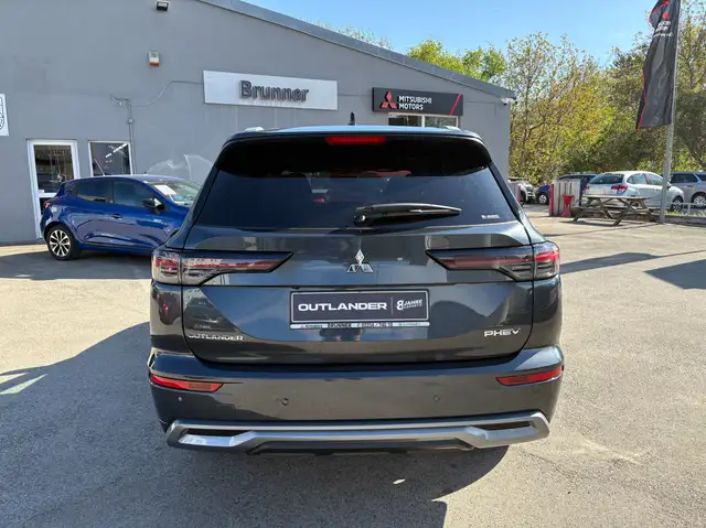 Mitsubishi Outlander 2,4 PHEV S-AWC Diamond Aut. Luxury Ansicht 4