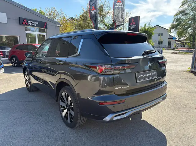 Mitsubishi Outlander 2,4 PHEV S-AWC Diamond Aut. Luxury Ansicht 5