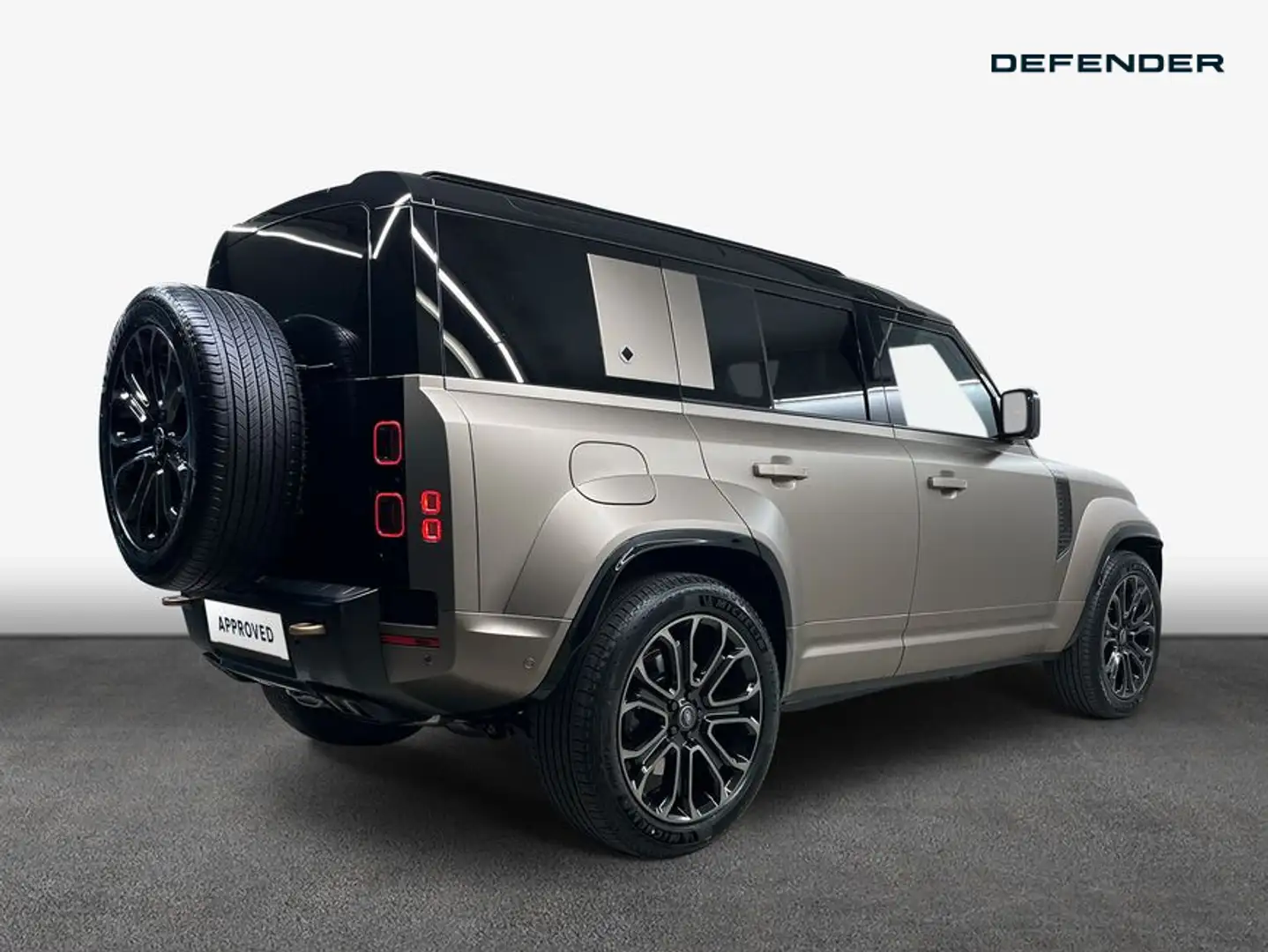 Land Rover Defender 110 P635 OCTA 467 kW, 5-türig Hnědá - 2