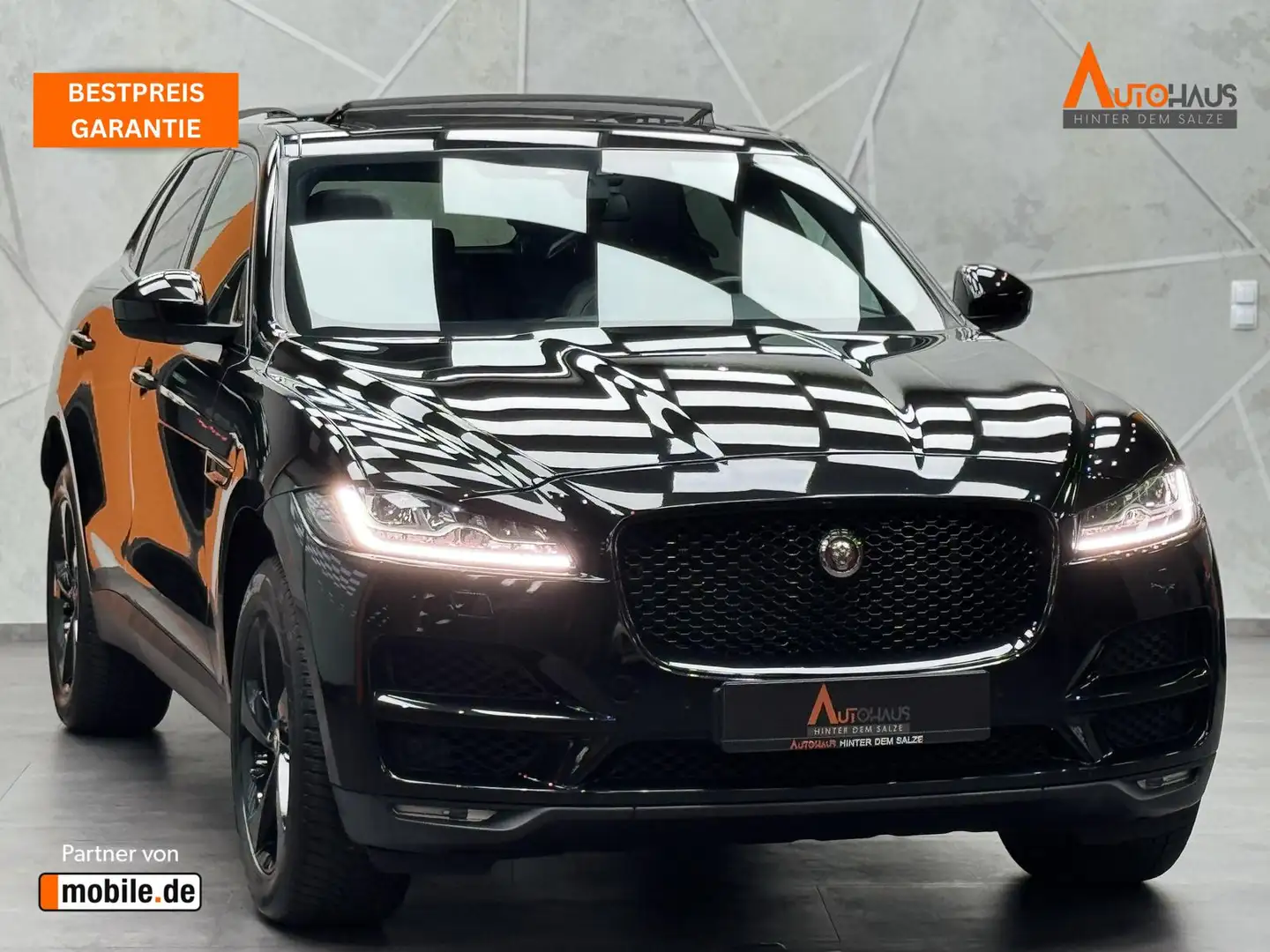 Jaguar F-Pace Prestige AWD 3.0 V6 Diesel|PANO|AHK|MEM| Schwarz - 1