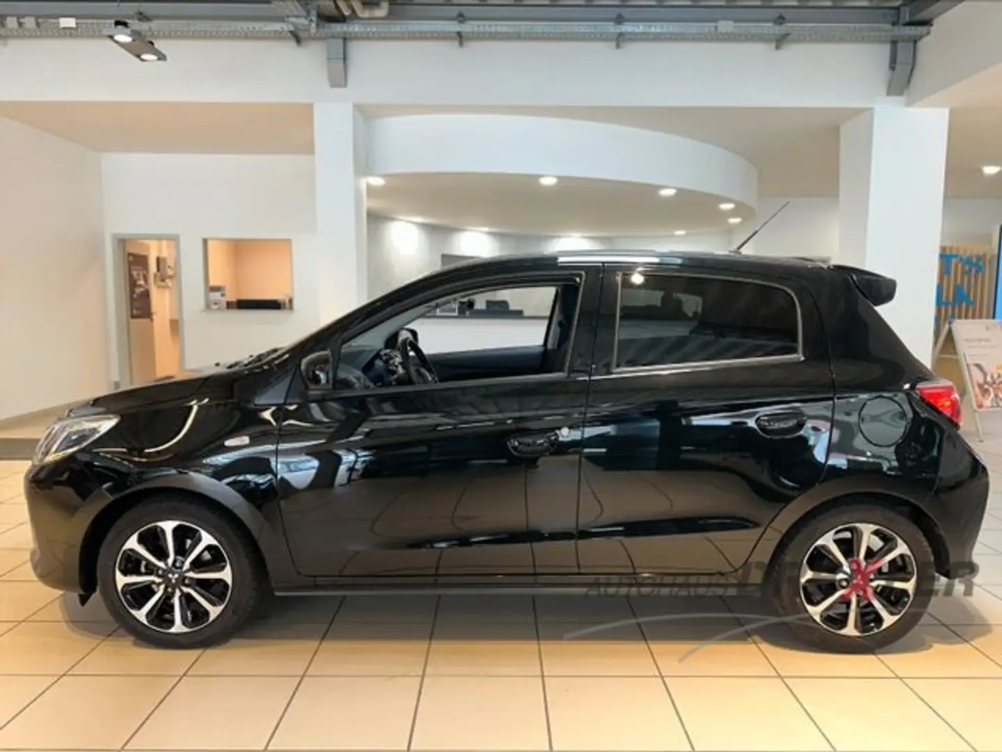 Mitsubishi Space Star Top (Navi, Apple Carplay) Чорний - 2