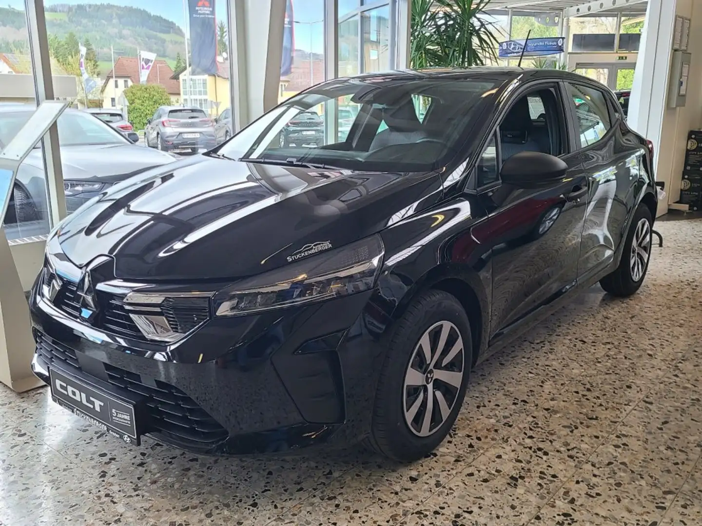 Mitsubishi Colt 1,0 MPI Inform Zwart - 1