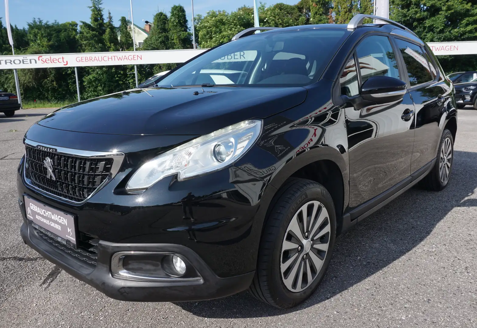 Peugeot 2008 1,6 Blue HDi Style Zwart - 1