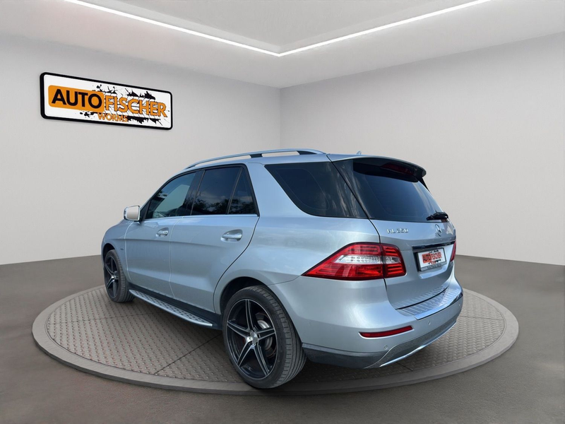 Mercedes-Benz ML 250 CDI BlueTec   AHK  "Sport Paket" — photo 5