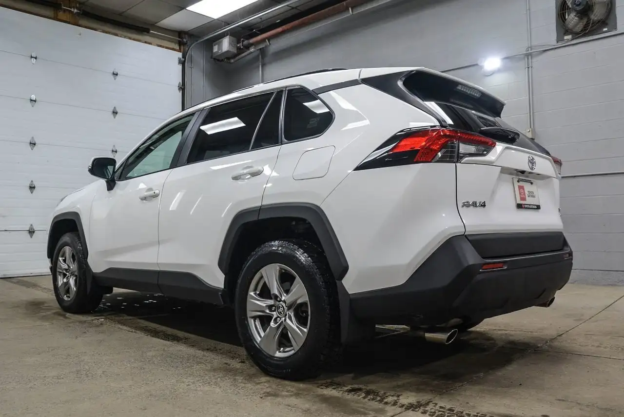 Toyota RAV 4 снимка Toyota RAV 4