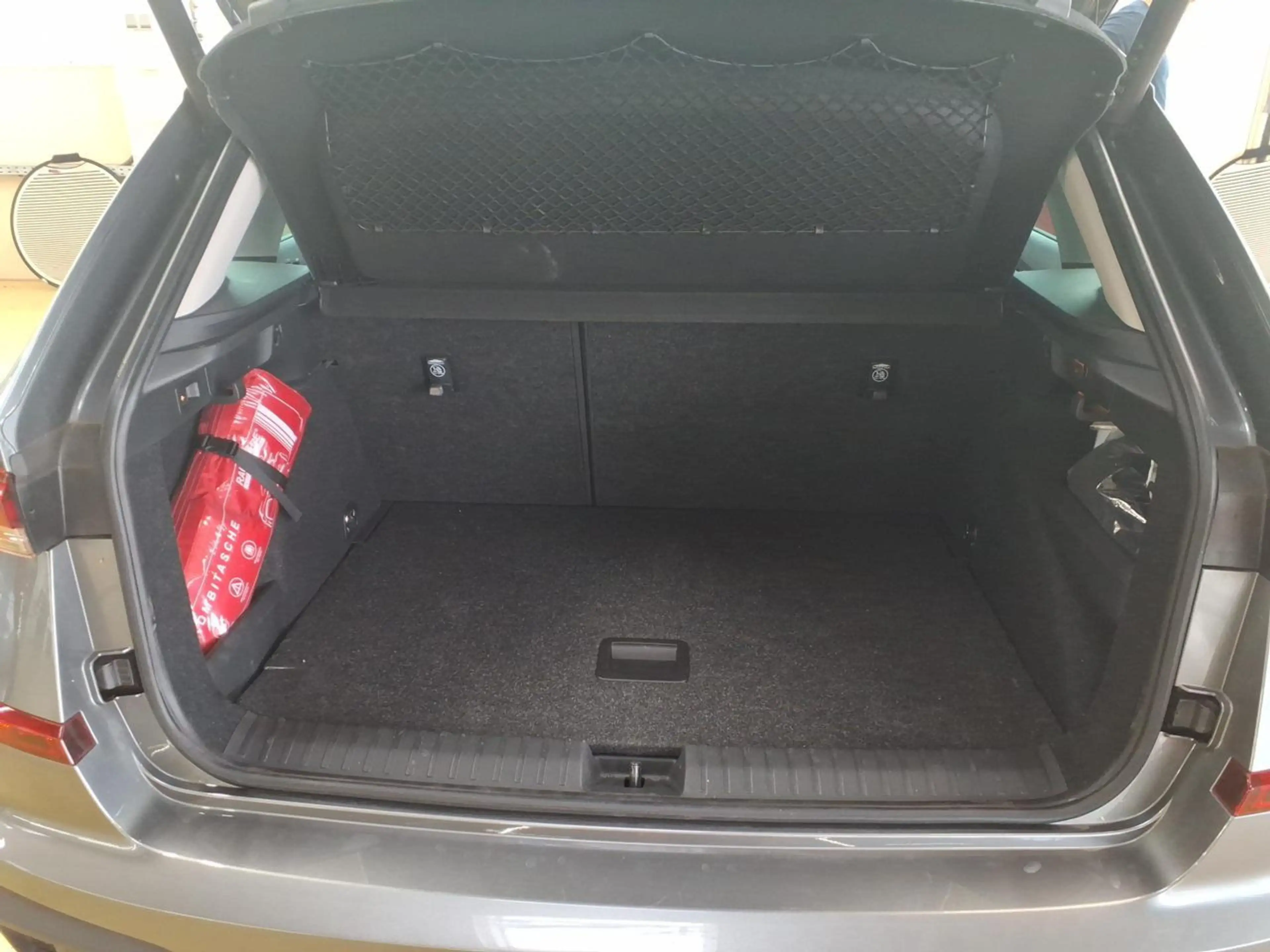 Skoda Kamiq 1.0 TSI DSG TOUR*MATRIX*AHK*KAMERA*SHZ*NAV — photo 6