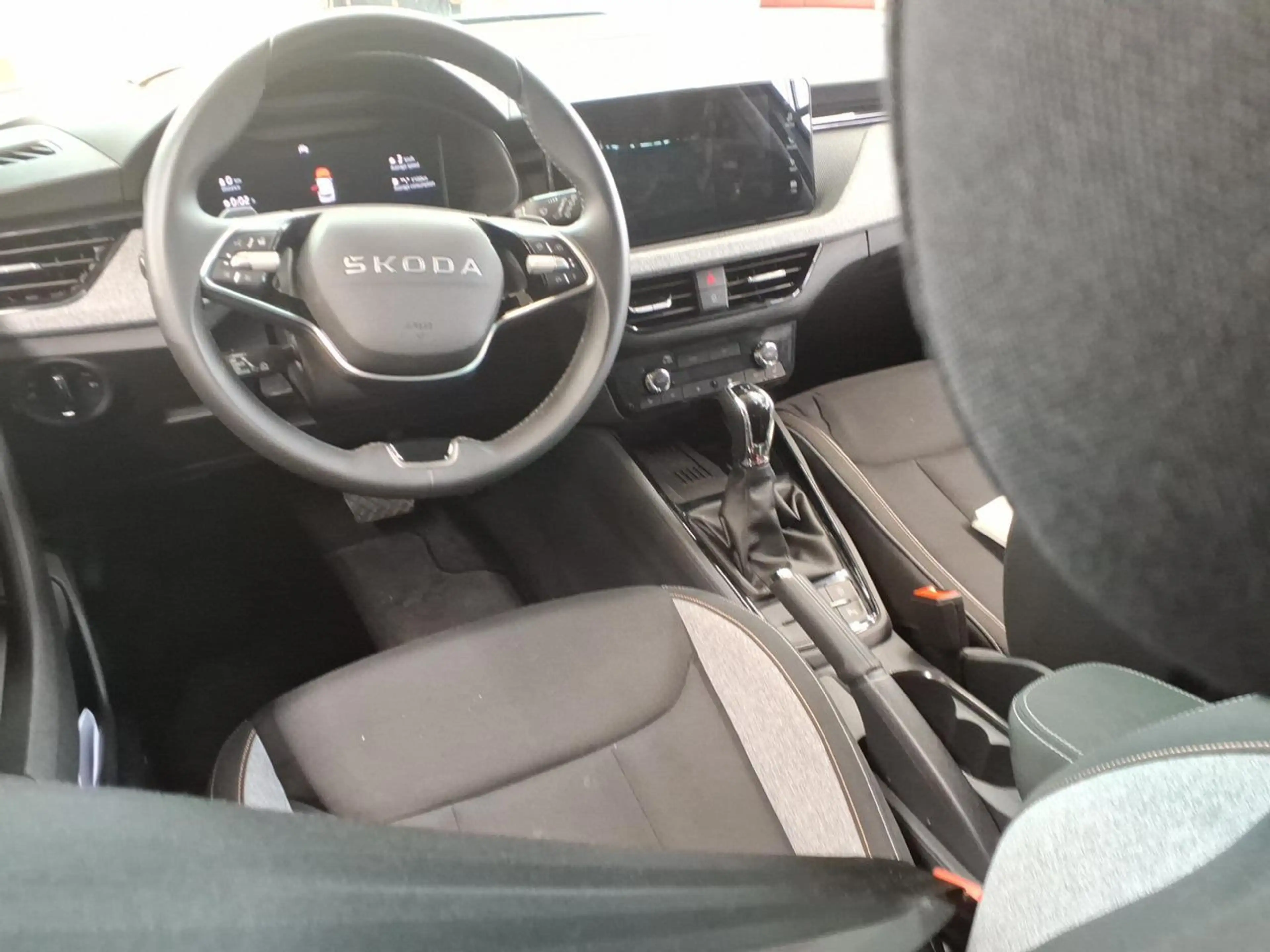 Skoda Kamiq 1.0 TSI DSG TOUR*MATRIX*AHK*KAMERA*SHZ*NAV — photo 5