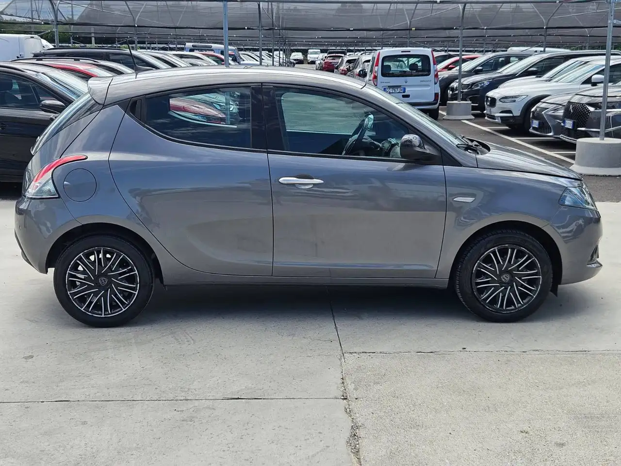 Lancia Ypsilon 2022 — фото 8
