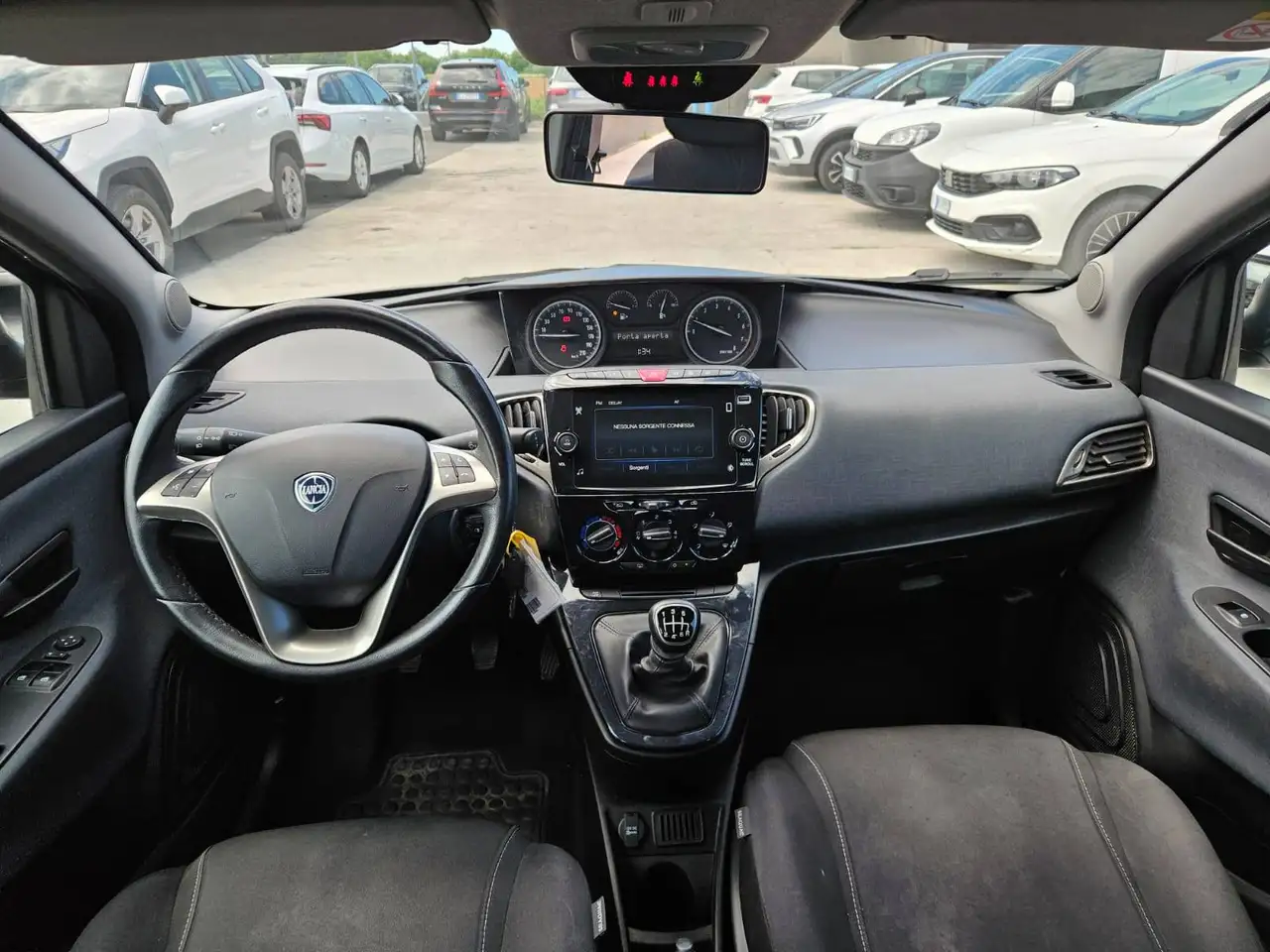Lancia Ypsilon 2022 — фото 15