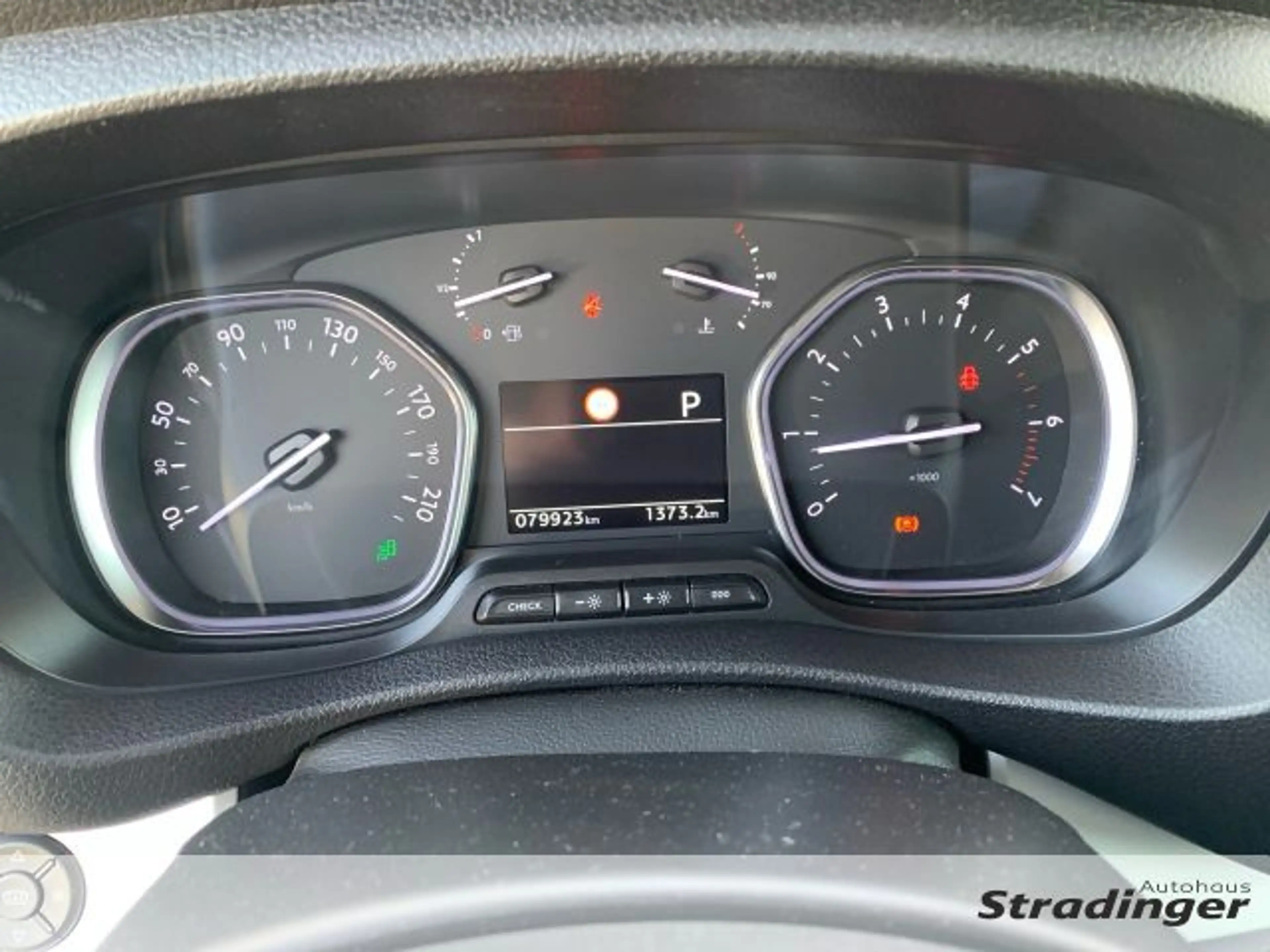 Peugeot Traveller L3 2.0 BlueHDi 180 EAT8 Business — photo 11