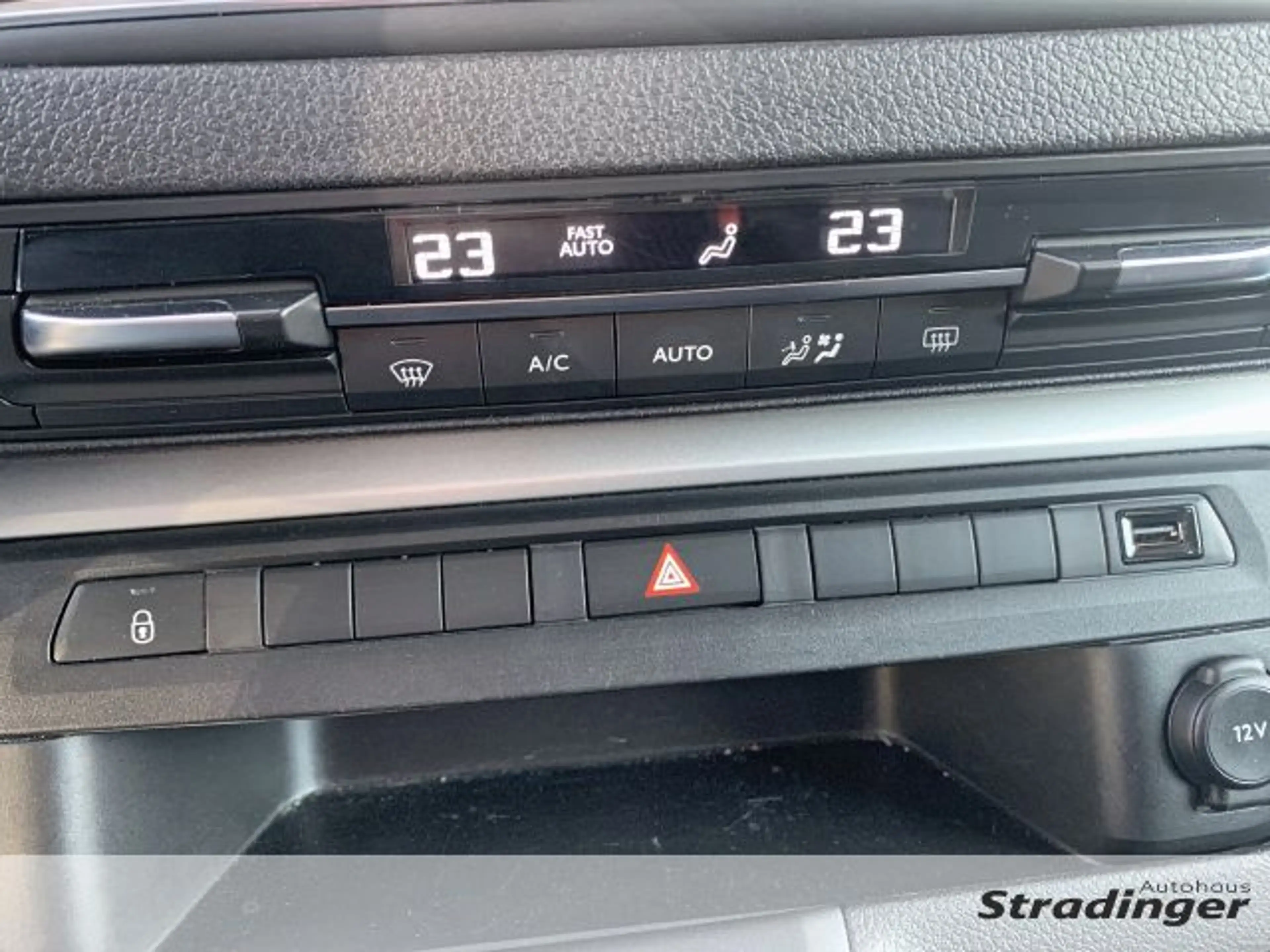 Peugeot Traveller L3 2.0 BlueHDi 180 EAT8 Business — photo 13