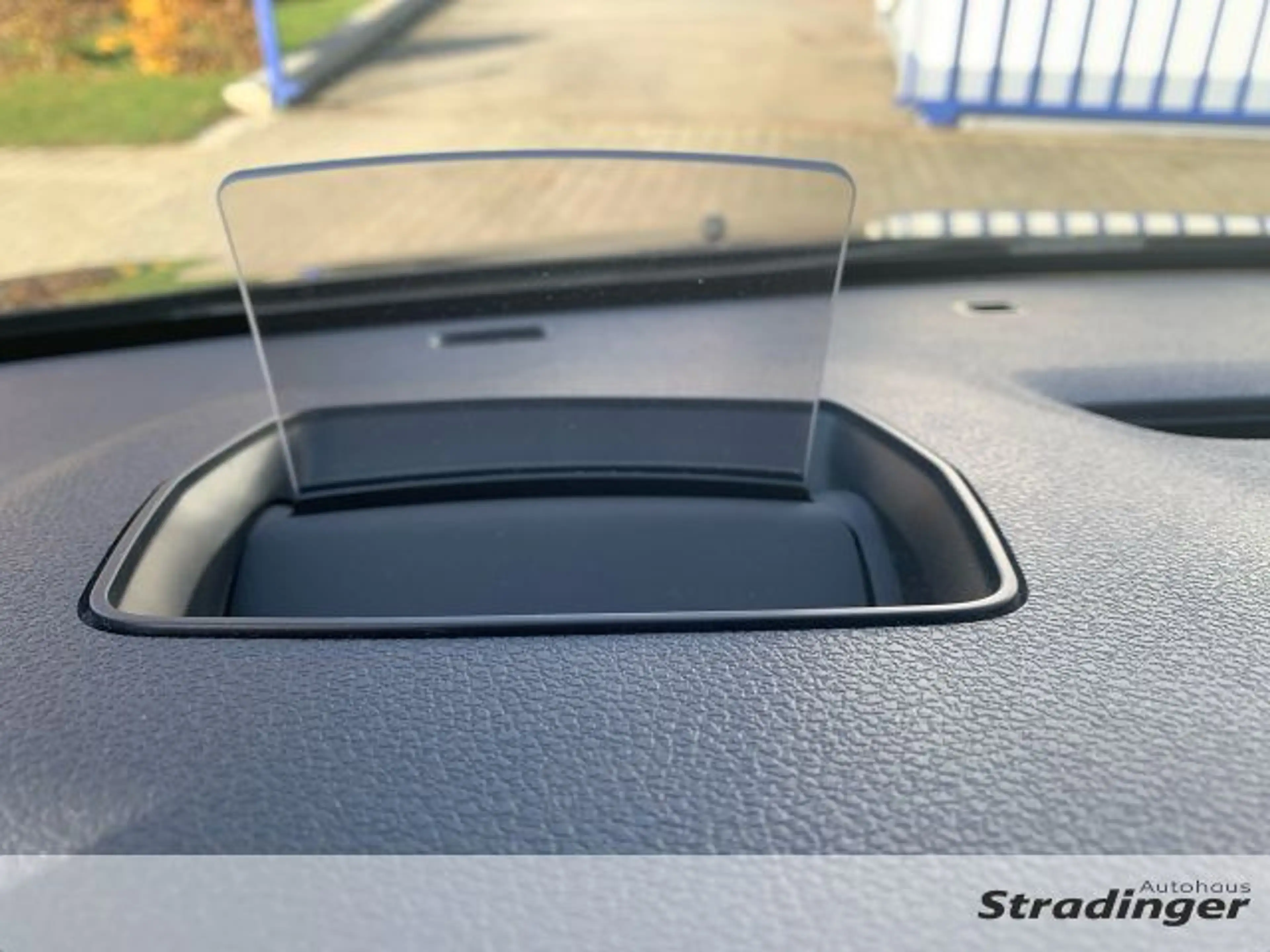 Peugeot Traveller L3 2.0 BlueHDi 180 EAT8 Business — photo 9