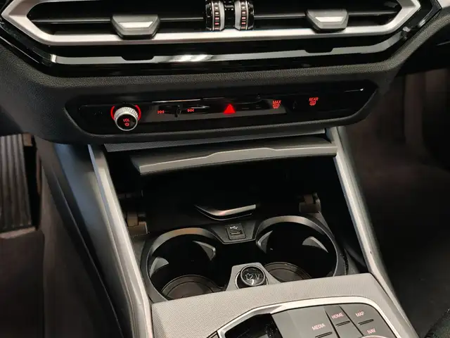 BMW 3 Series view 19