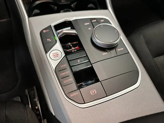 BMW 3 Series view 21