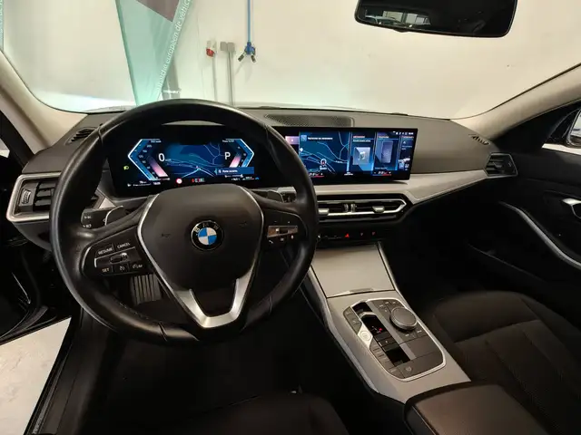 BMW 3 Series view 8