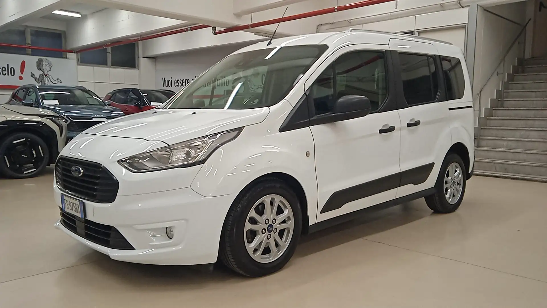 Ford Tourneo Connect 1.5 TDCi 100 CV Plus Weiß - 2