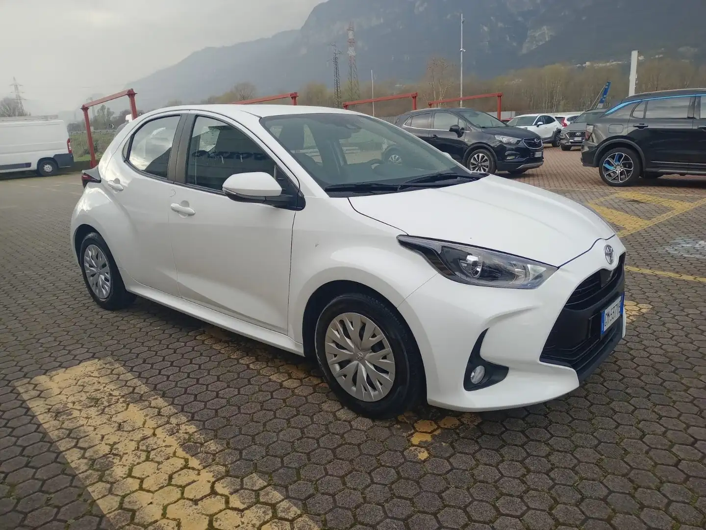 Toyota Yaris Yaris 1.0 Business Bianco - 2