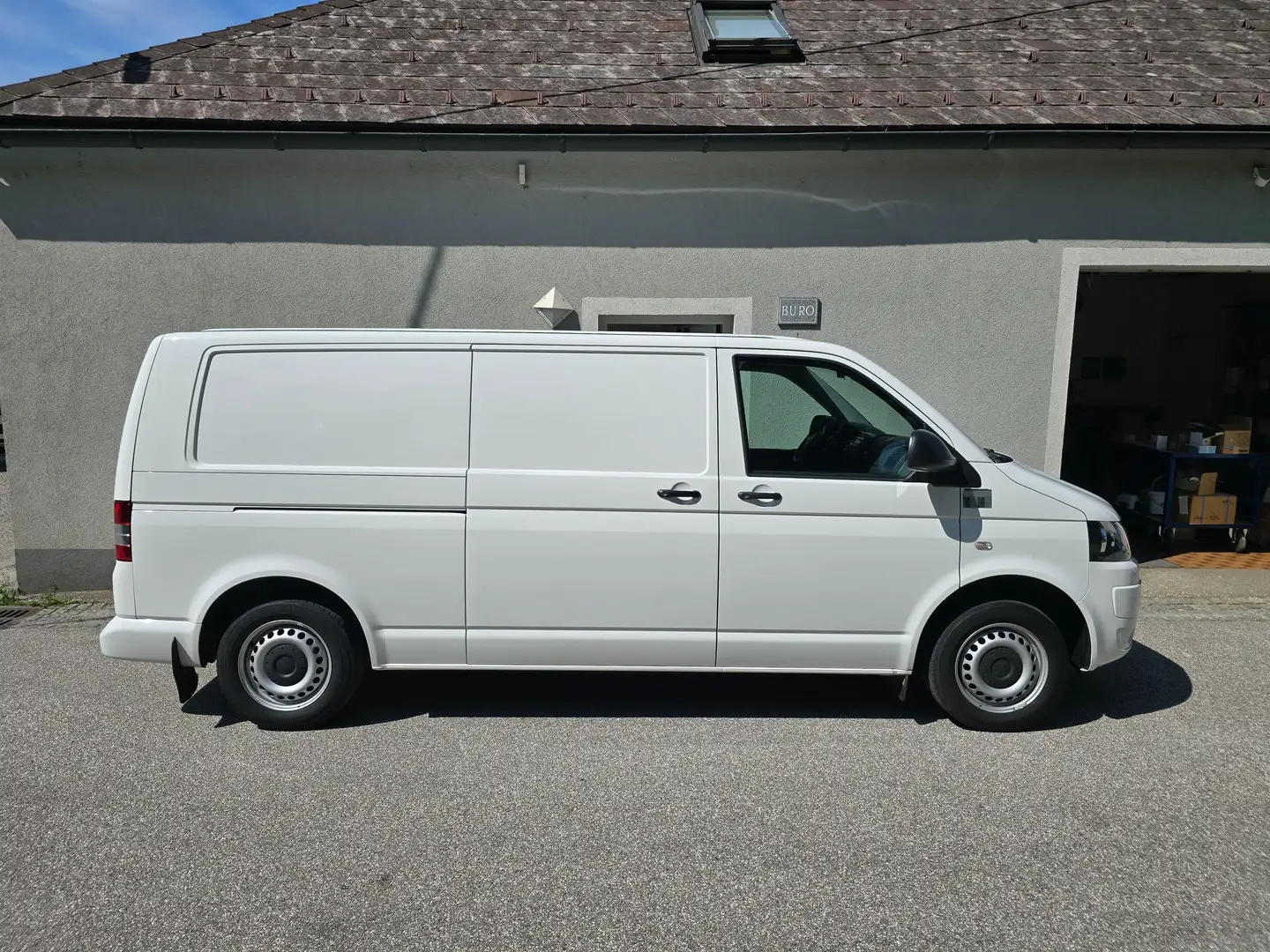 Volkswagen T5 Transporter Kastenwagen L2 H1 Weiß - 2