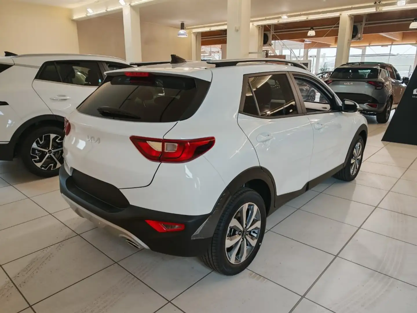 Kia Stonic 1.2 MPI GPL Style Special Edition- PRONTA CONSEGNA Weiß - 2