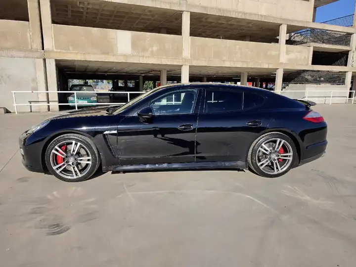 Porsche Panamera Turbo 2010, foto 11