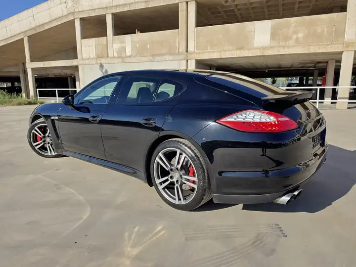 Porsche Panamera Turbo 2010, foto 10