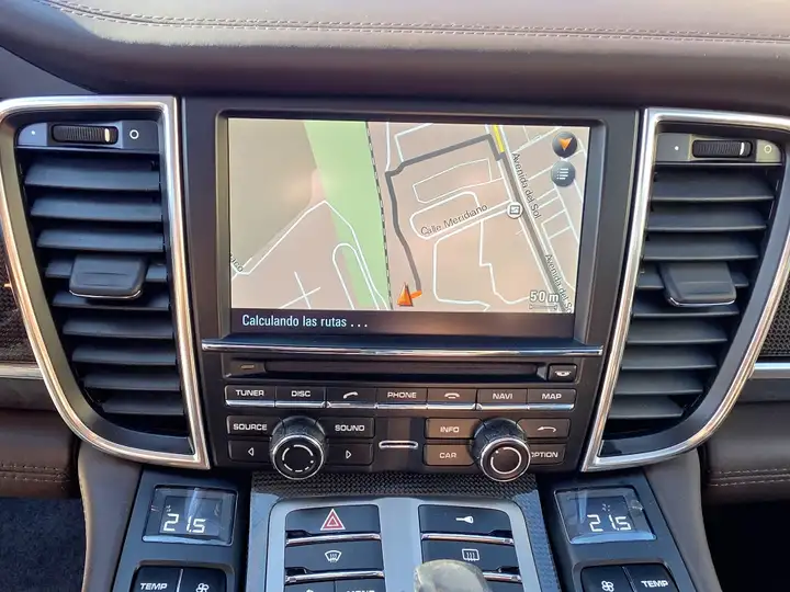 Porsche Panamera Turbo 2010, foto 26