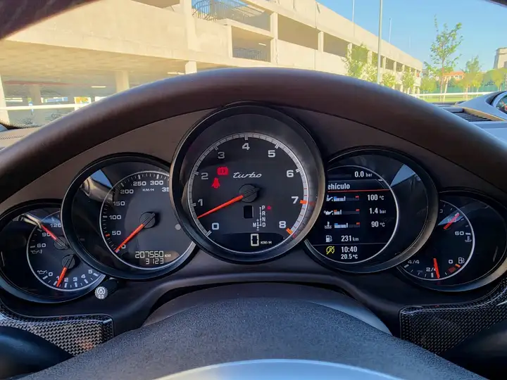 Porsche Panamera Turbo 2010, foto 38