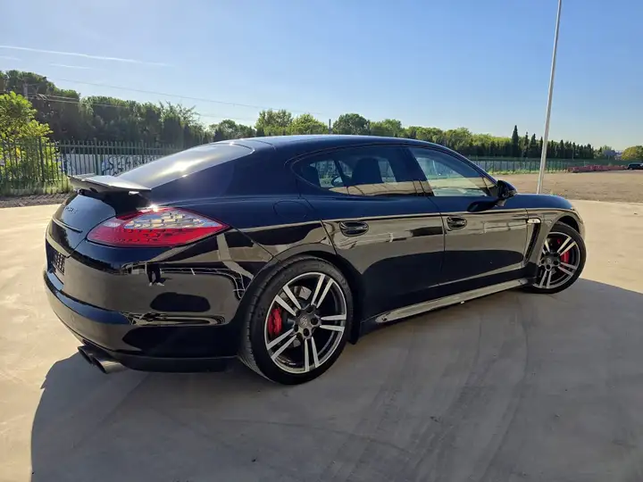 Porsche Panamera Turbo 2010, foto 5