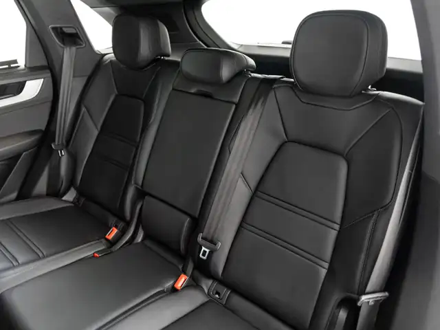 Porsche Cayenne view 10