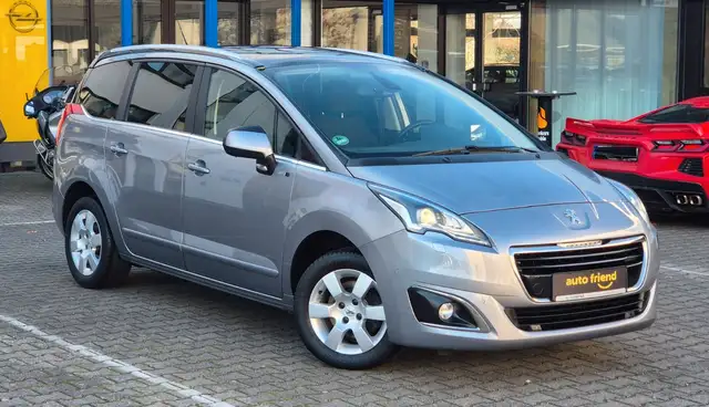 Peugeot 5008 Style 7 SITZER - HEAD-UP/PANORAMA/XENON/SHZ
