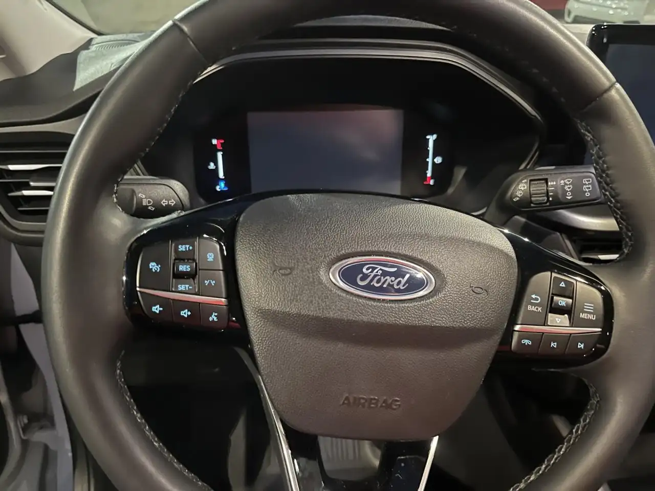 Ford Escape снимка Ford Escape