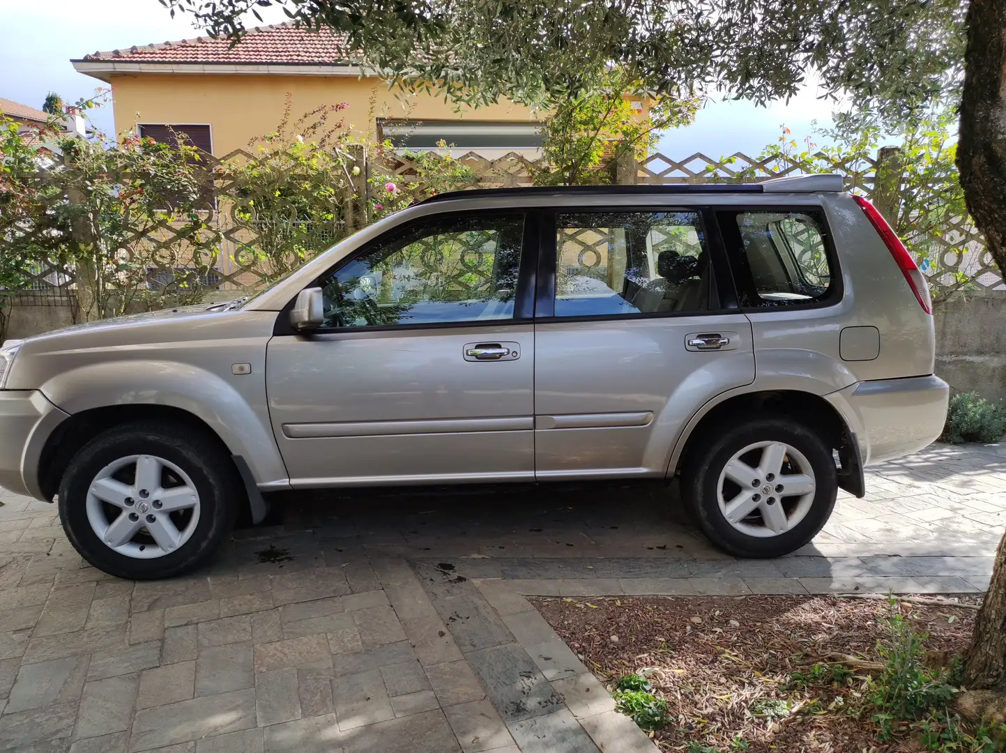 Nissan X-Trail X-Trail 2.2 dci Sport FL Grigio - 1