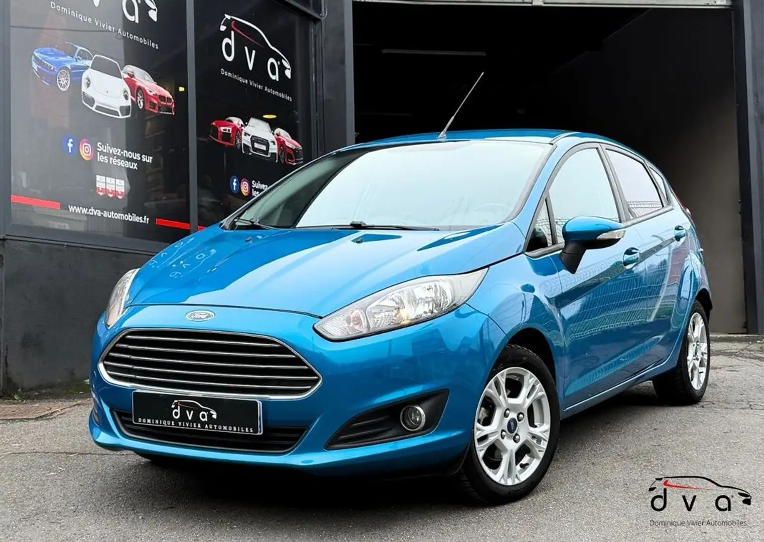 Ford Fiesta 1.25 82 ch Trend Bleu - 1