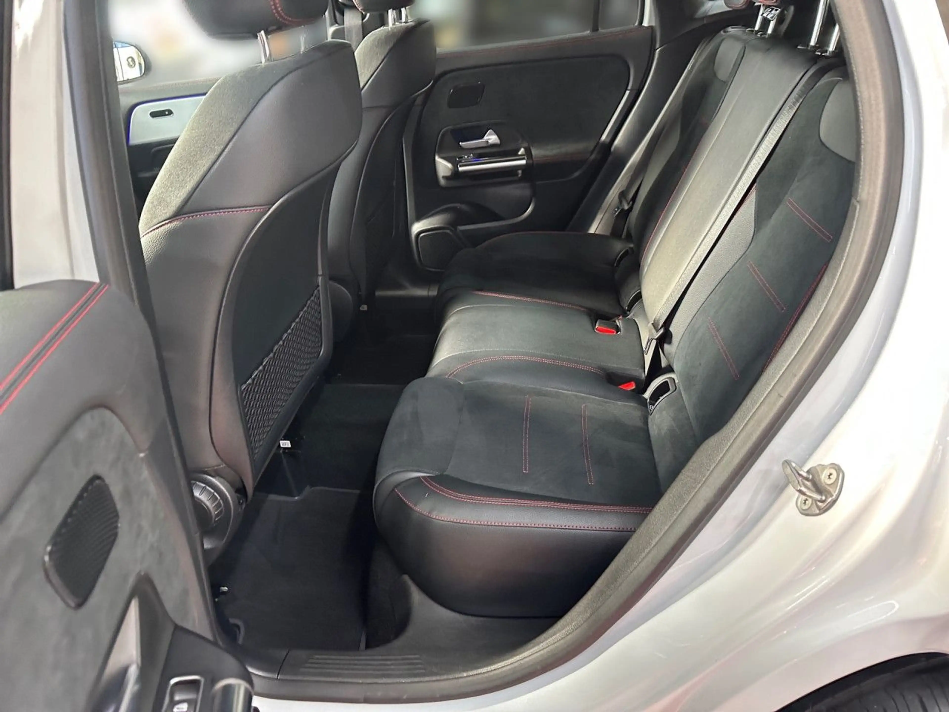 Mercedes-Benz GLA 250 e AMG Distr+ LED Night Keyl-GO Kamera PTS — photo 13