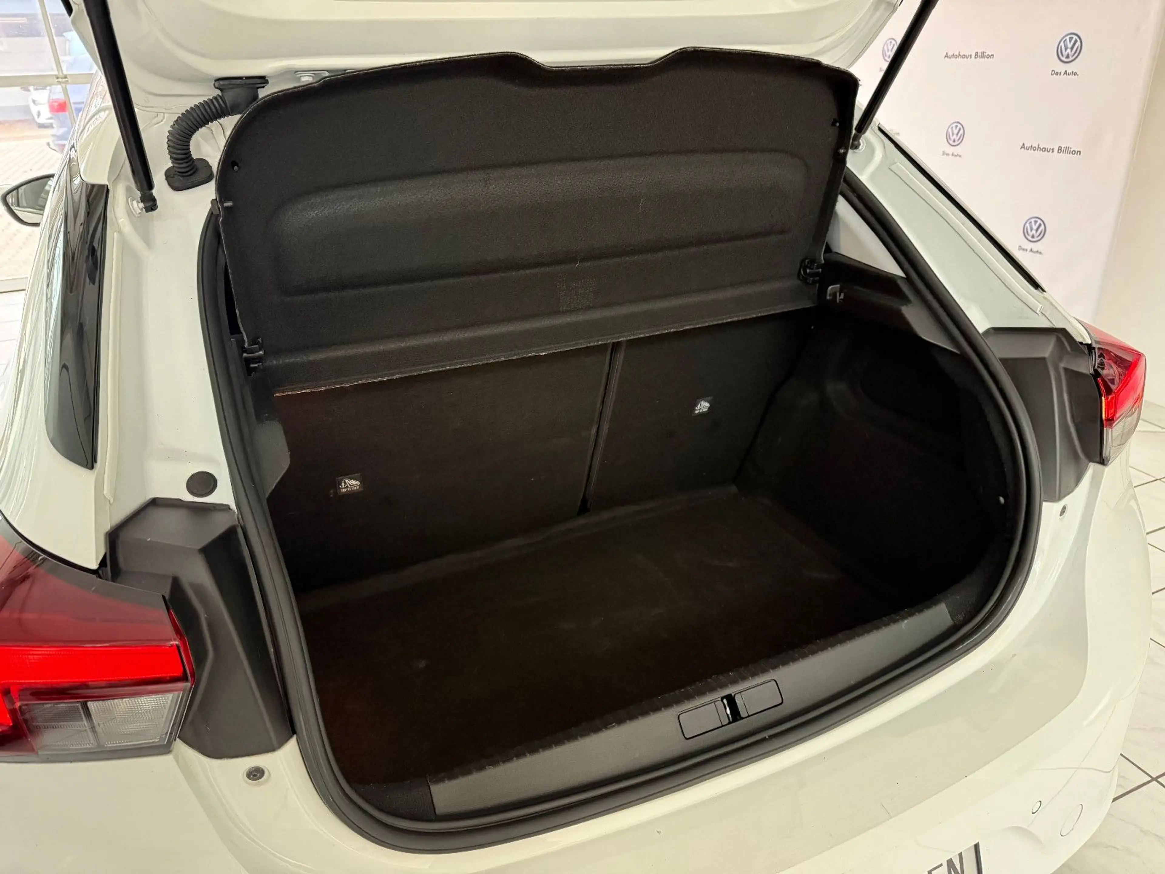 Opel Corsa F Elegance 1.2 Turbo Automatik // KAMERA — photo 14