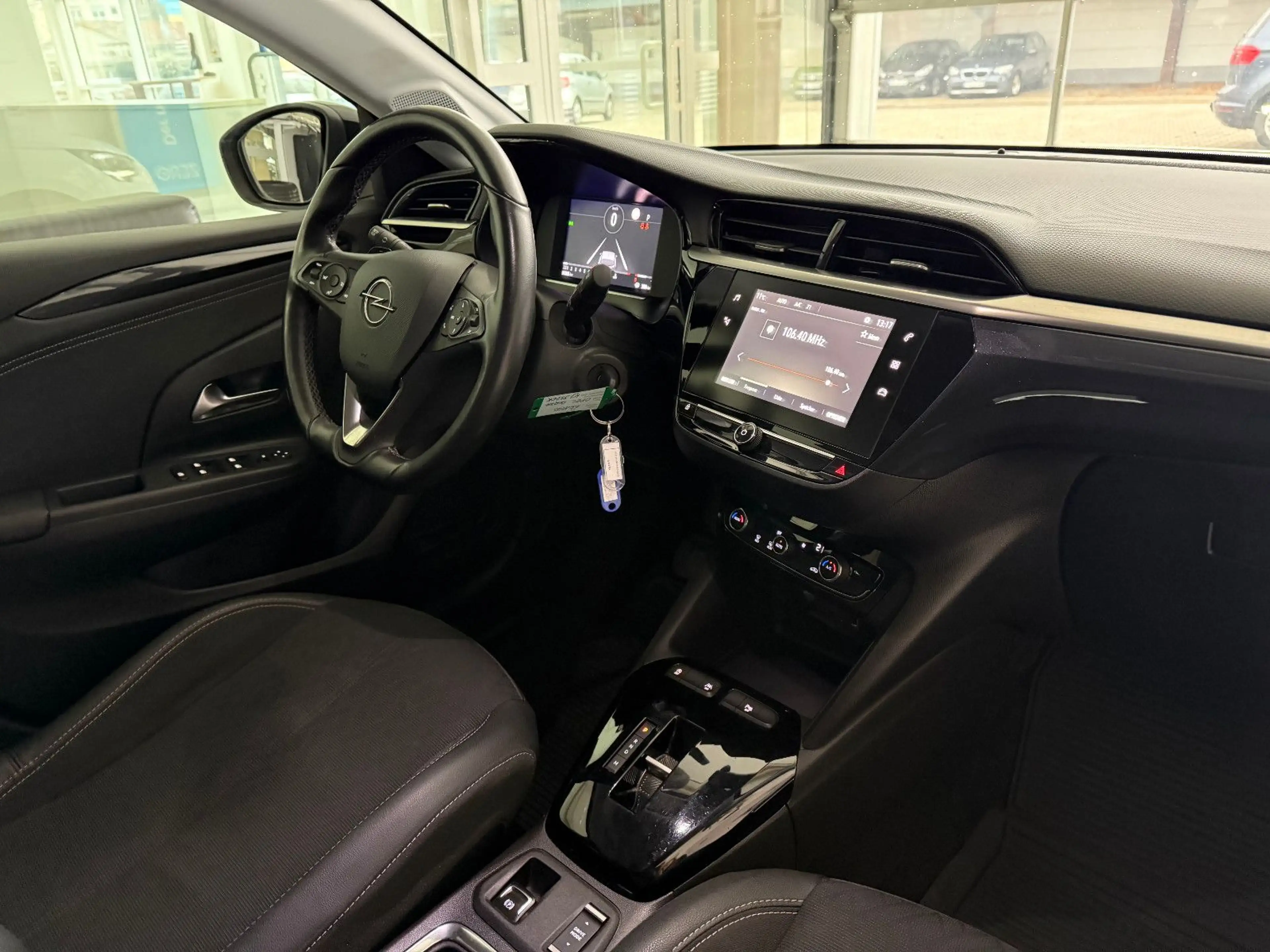 Opel Corsa F Elegance 1.2 Turbo Automatik // KAMERA — photo 9