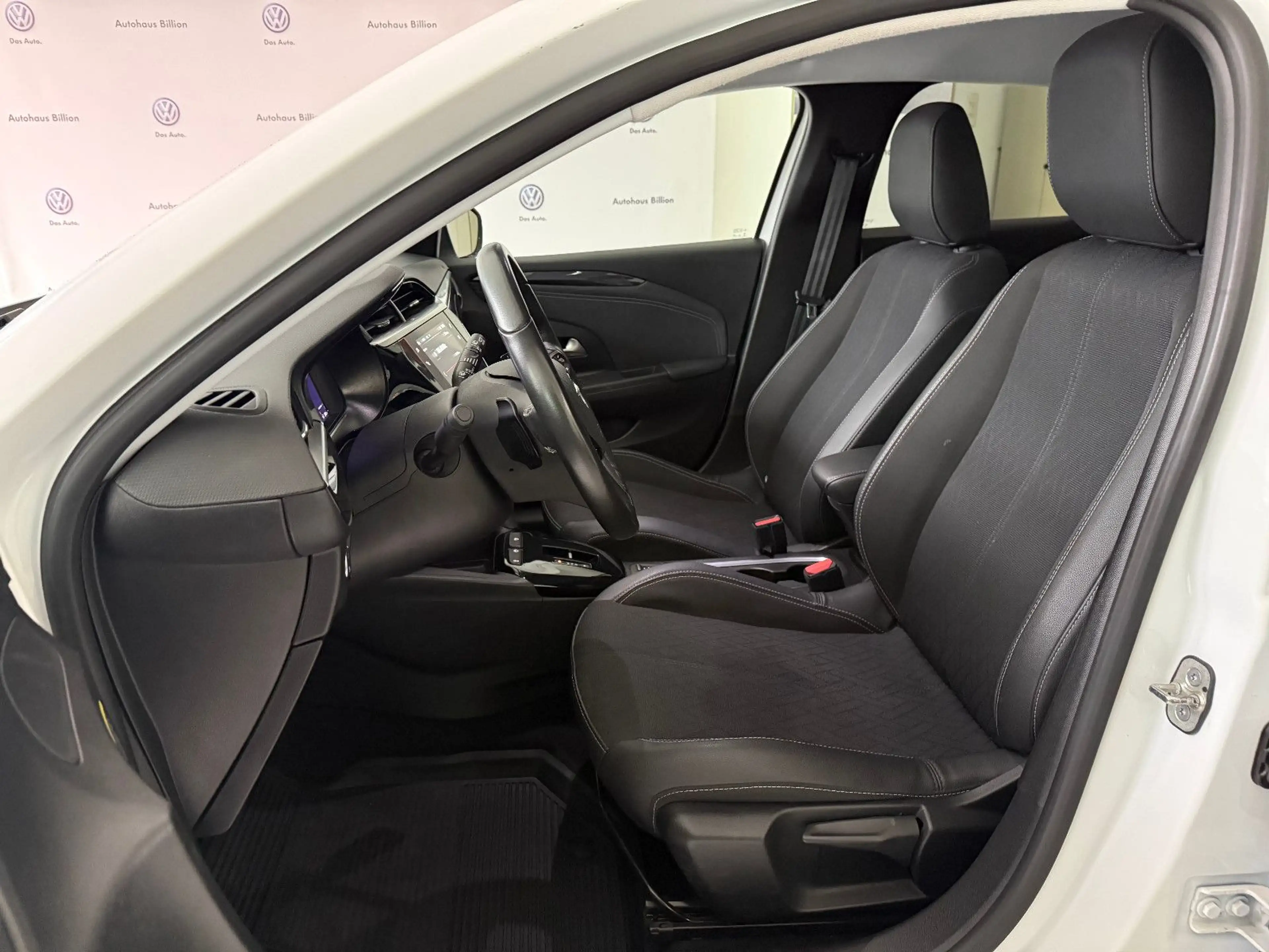 Opel Corsa F Elegance 1.2 Turbo Automatik // KAMERA — photo 10