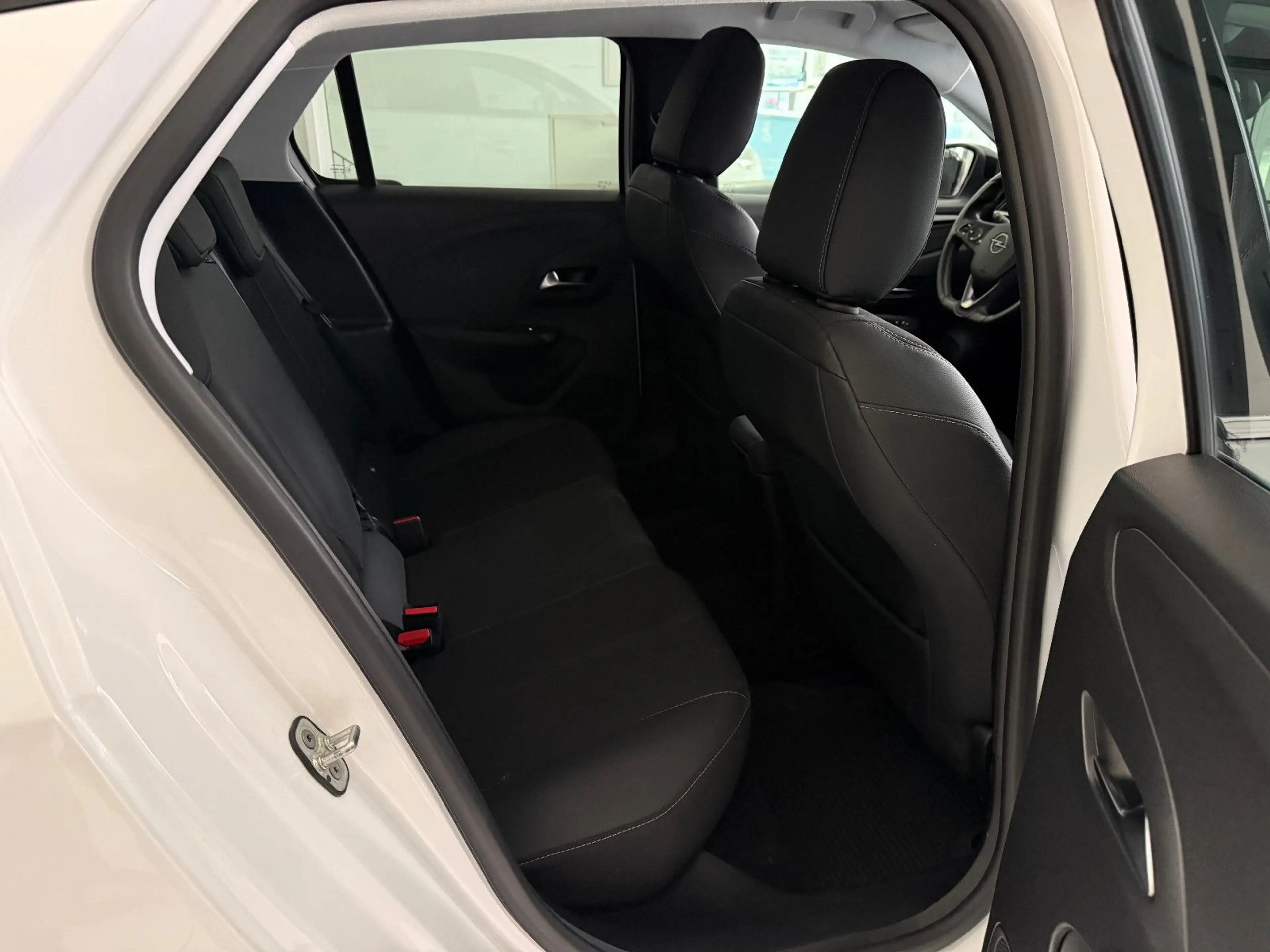 Opel Corsa F Elegance 1.2 Turbo Automatik // KAMERA — photo 13
